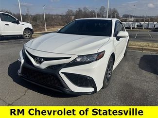 Used 2022 Toyota Camry SE video 1