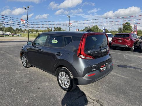 Used 2021 Kia Soul LX FWD image 7