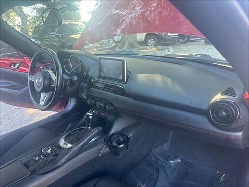 Used 2017 MAZDA MX-5 Miata RF Club image 16