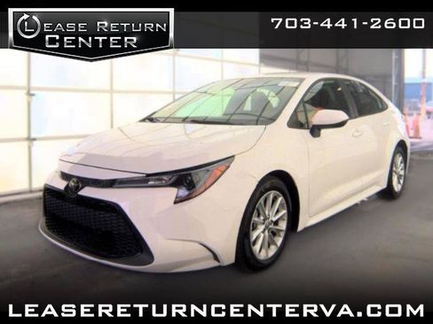 Used 2021 Toyota Corolla LE w/ LE Convenience Package FWD image 1