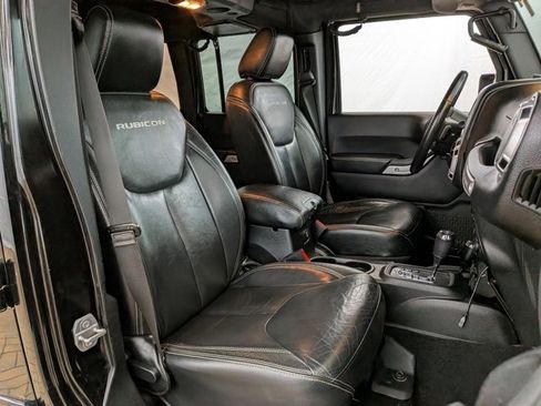 Used 2016 Jeep Wrangler Unlimited Rubicon image 30