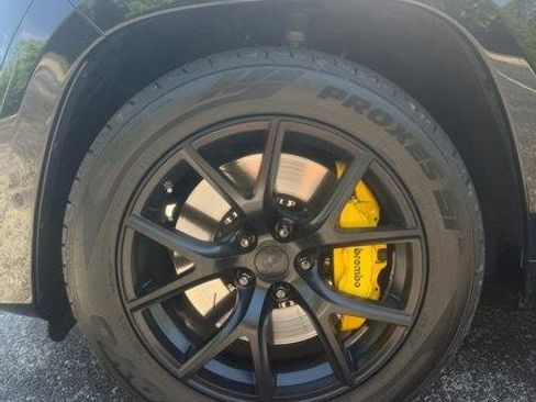 Used 2018 Jeep Grand Cherokee Trackhawk AWD/4WD image 13