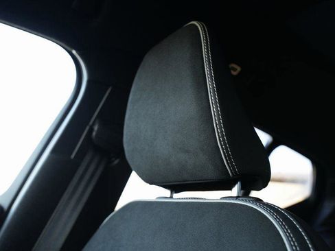 Used 2023 Volvo XC40 Recharge Ultimate image 80