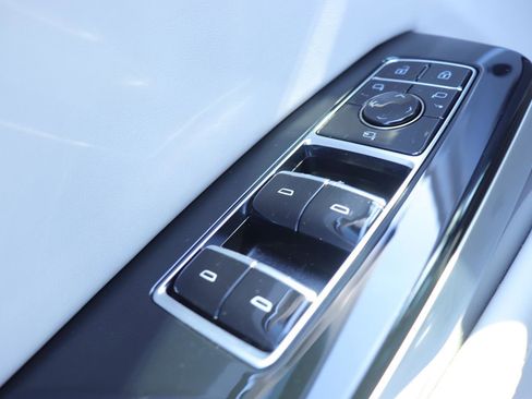 Used 2025 Cadillac Escalade Sport Platinum w/ LPO, Floor Liner Package AWD/4WD image 27