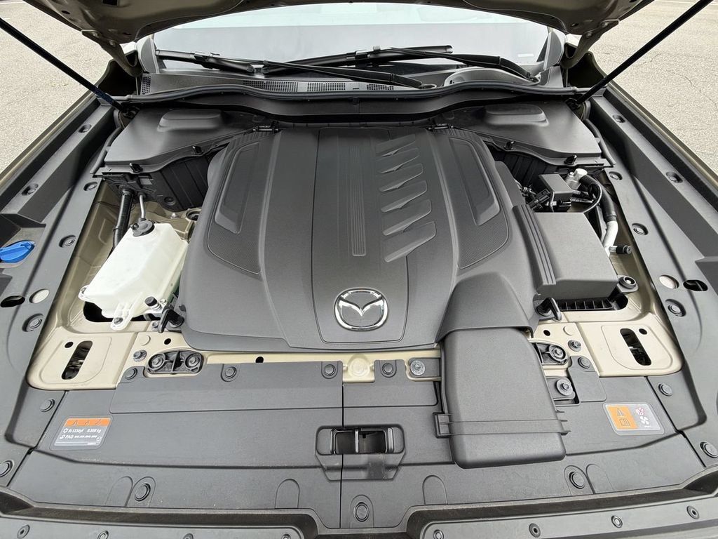 Certified 2025 MAZDA CX-70 3.3 Turbo w/ Premium Package AWD/4WD image 14