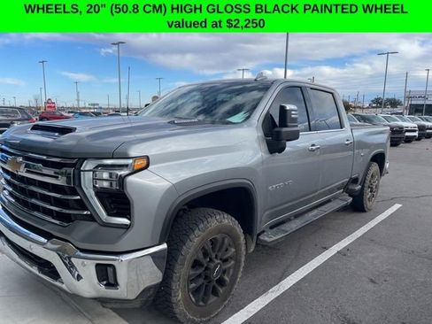 Used 2025 Chevrolet Silverado 2500 LTZ w/ LTZ Plus Package image 6