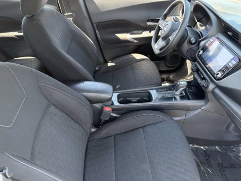 Used 2022 Nissan Kicks SV FWD image 14