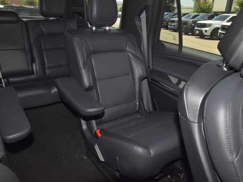 New 2026 Lincoln Navigator Reserve w/ Jet Appearance Package AWD/4WD image 22