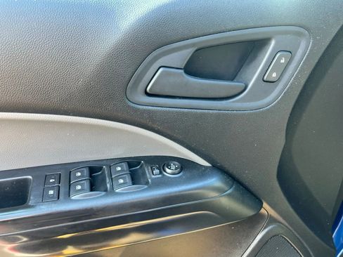 Used 2019 Chevrolet Colorado W/T w/ WT Convenience Package AWD/4WD image 12