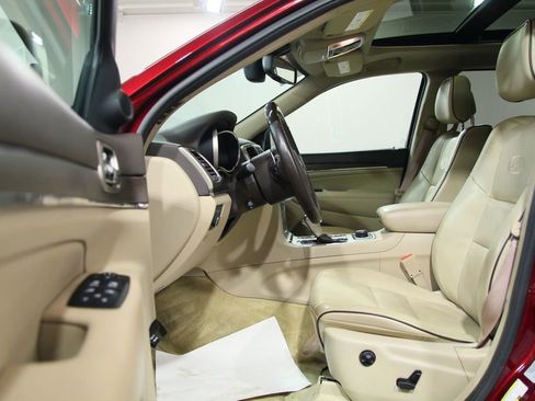 Used 2016 Jeep Grand Cherokee Overland AWD/4WD image 4