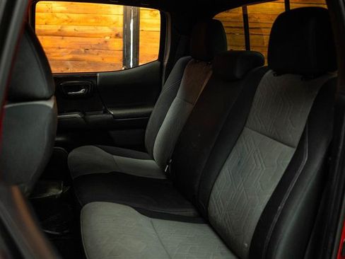 Used 2023 Toyota Tacoma TRD Sport AWD/4WD image 10