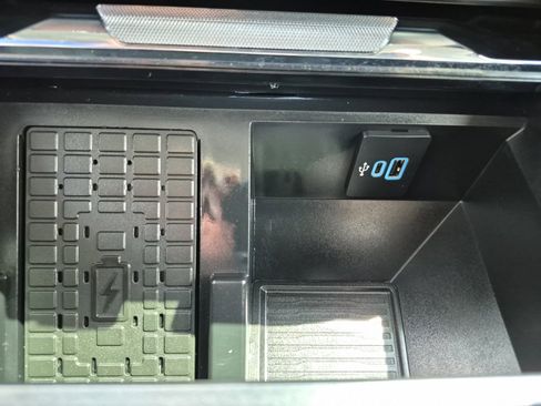 Used 2025 Ford F250 Lariat w/ Chrome Package image 20