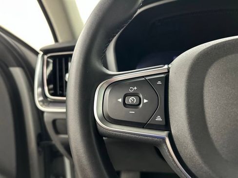 Used 2025 Volvo S60 B5 Core FWD image 9