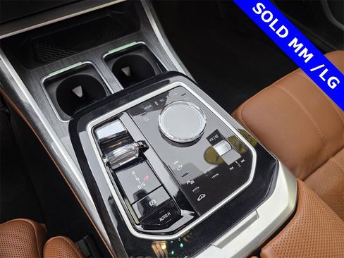 Used 2024 BMW 760i xDrive w/ Executive Package image 23