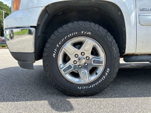 Used 2012 GMC Sierra 1500 SLE w/ All-Terrain Package AWD/4WD image 6