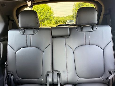 Used 2025 Honda Pilot Black Edition image 21