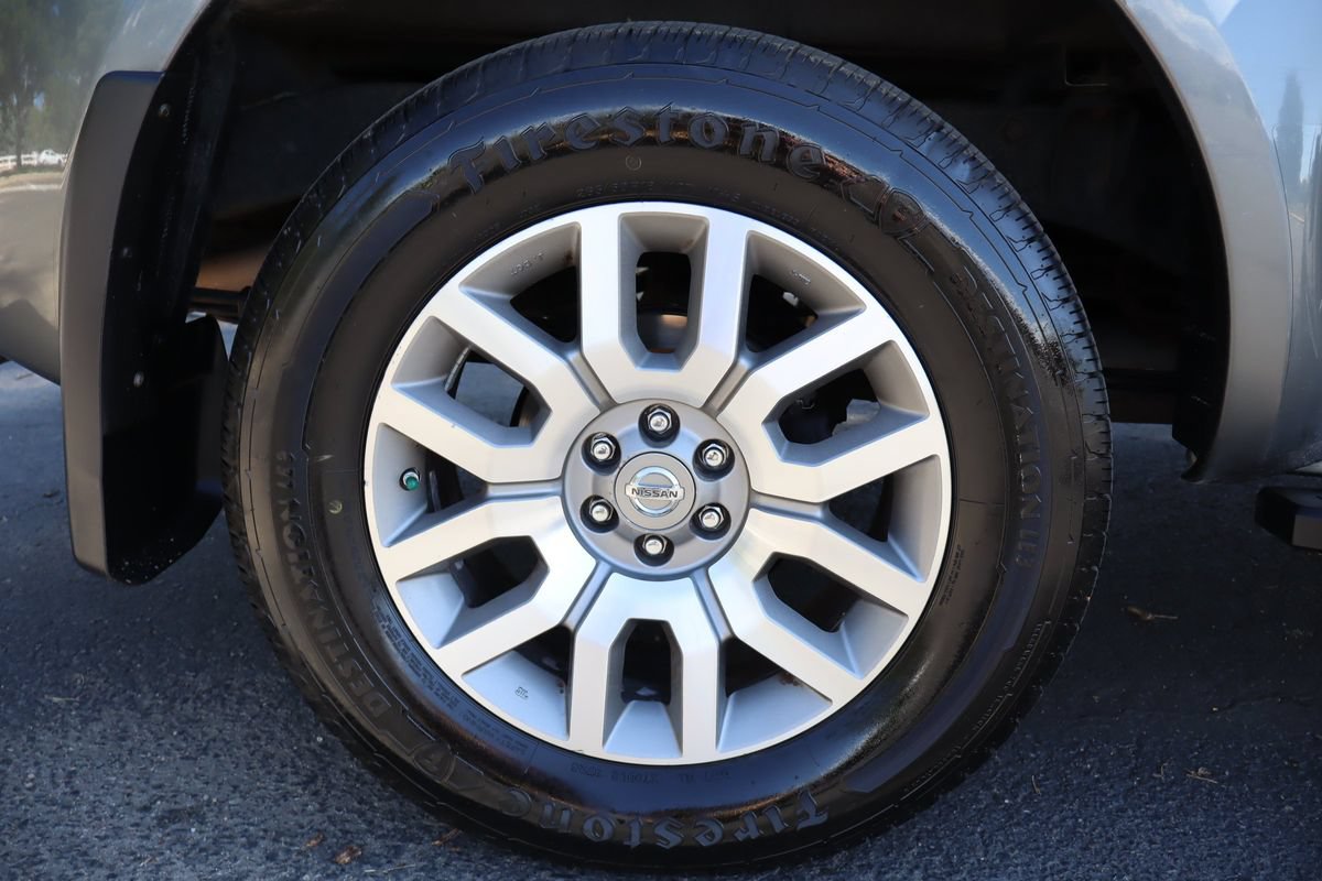Used 2009 Nissan Frontier LE w/ LE Value Truck Pkg AWD/4WD image 42