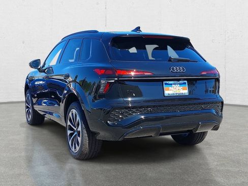 New 2026 Audi Q3 quattro 2.0T AWD/4WD image 7