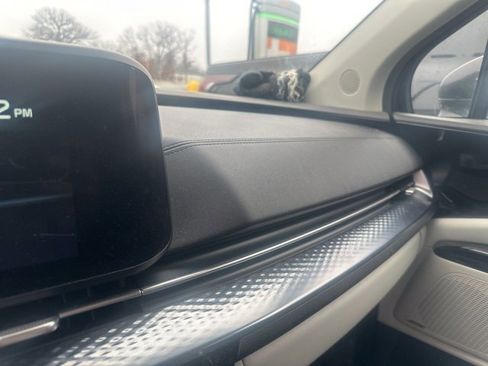 Used 2022 Kia Carnival SX Prestige image 25