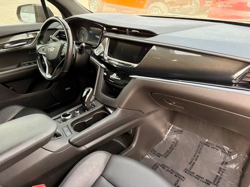Used 2021 Cadillac XT6 Sport w/ LPO, ONYX Package AWD/4WD image 12