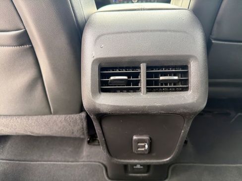 Used 2023 GMC Terrain SLT w/ Infotainment Package II image 35