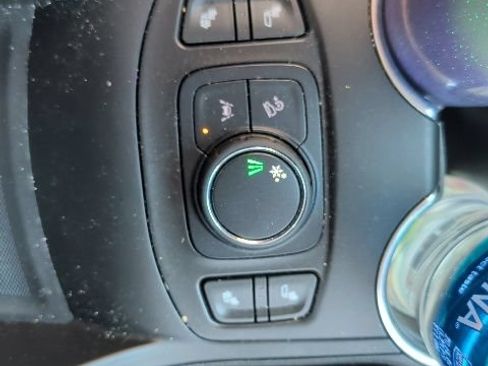 Used 2023 GMC Terrain SLE w/ Driver Convenience Package FWD image 22