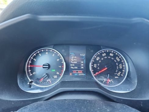 Used 2022 Toyota RAV4 LE AWD/4WD image 19
