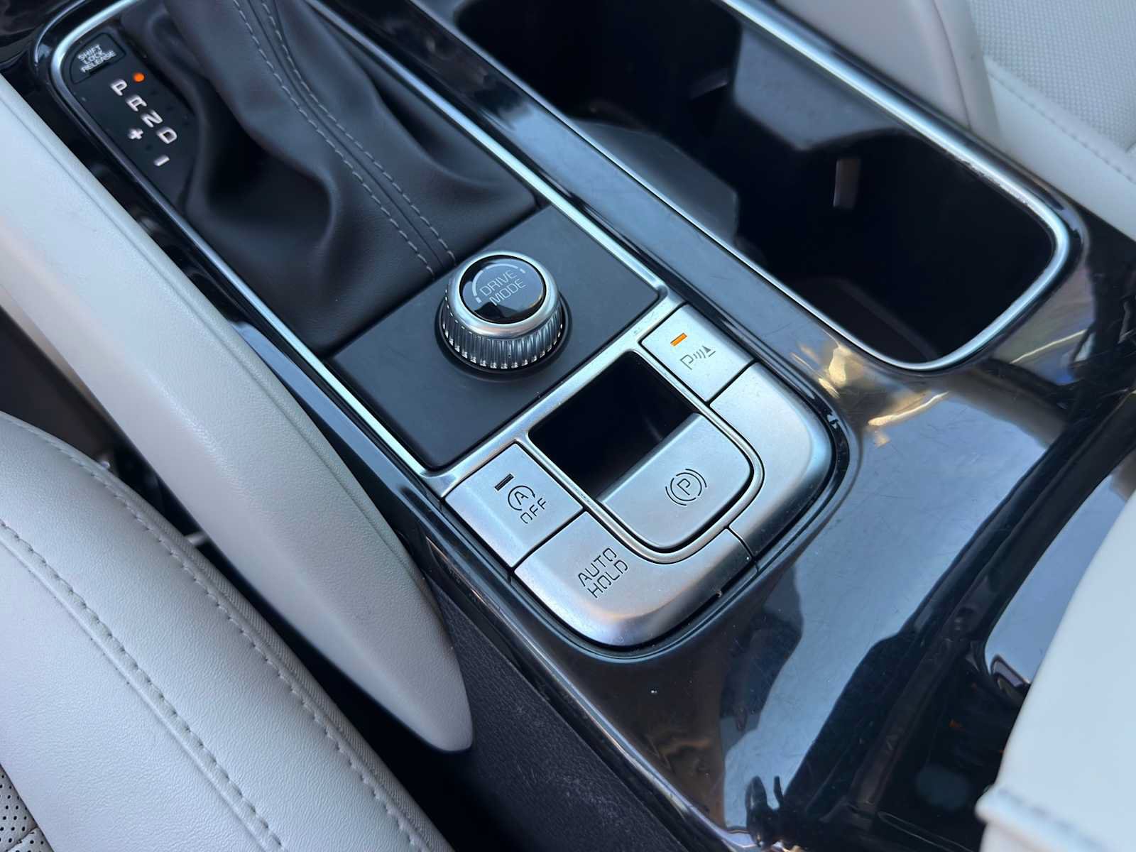 Used 2023 Kia Telluride S w/ S Sunroof Package FWD image 17