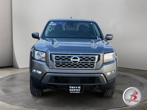 Used 2024 Nissan Frontier SV w/ SV Convenience Package AWD/4WD image 2