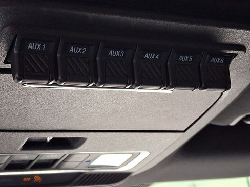 Used 2023 Ford F150 Raptor w/ Raptor Carbon Fibre Package image 31