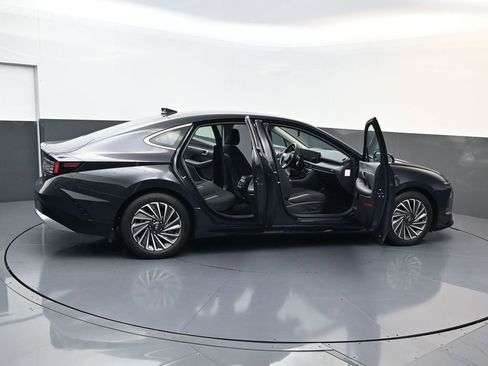 Certified 2025 Hyundai Sonata SEL image 28