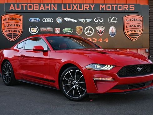 Used 2020 Ford Mustang Coupe RWD image 1