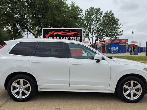 Used 2020 Volvo XC90 T6 Momentum AWD/4WD image 7