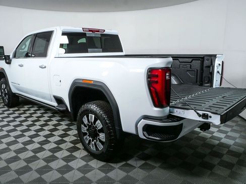 New 2026 GMC Sierra 2500 Denali w/ Denali Reserve Package AWD/4WD image 32