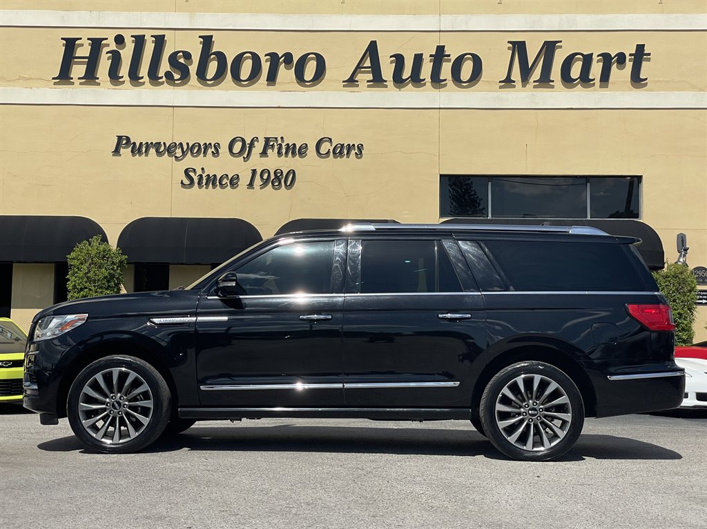 Used 2019 Lincoln Navigator L Select AWD/4WD image 3