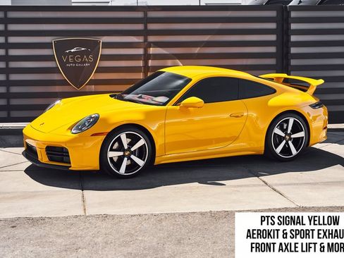 Used 2025 Porsche 911 Carrera RWD image 1