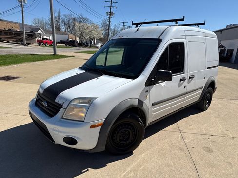 Used 2010 Ford Transit Connect XLT image 1