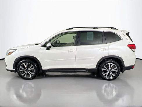 Used 2021 Subaru Forester Limited image 3