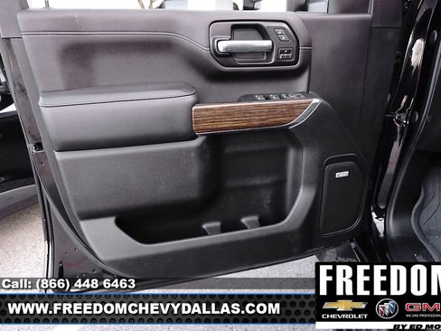 Used 2022 Chevrolet Silverado 2500 High Country w/ Safety Package II image 36