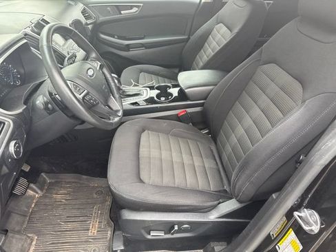Used 2017 Ford Edge SEL w/ Class II Trailer Tow Package FWD image 4