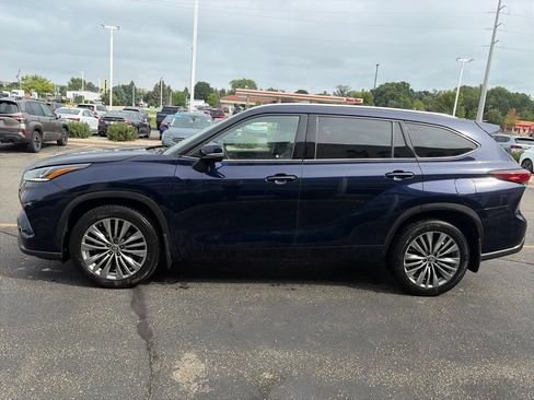 Used 2020 Toyota Highlander Platinum AWD/4WD image 4