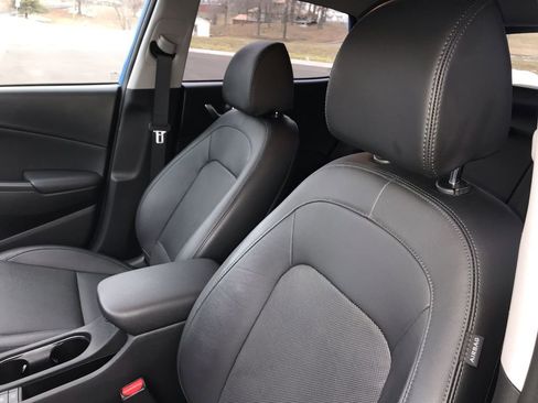 Used 2023 Hyundai Kona Limited w/ Cargo Package image 11