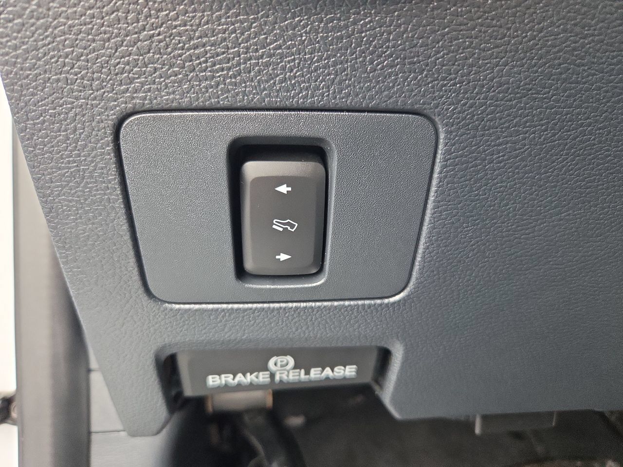 Used 2022 Ford F250 Lariat w/ Tremor Off-Road Package AWD/4WD image 29
