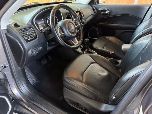 Used 2021 Jeep Compass Limited AWD/4WD image 2