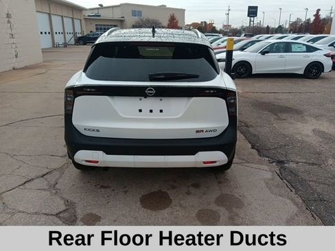 New 2026 Nissan Kicks SR w/ SR Premium Package image 6