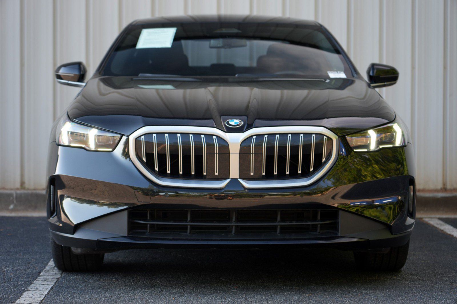 Used 2024 BMW 530i w/ Convenience Package RWD image 7