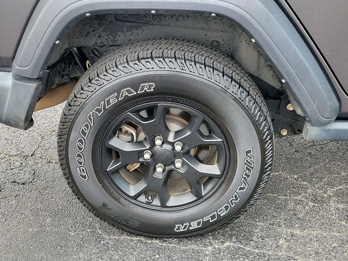 Used 2022 Jeep Wrangler Unlimited Sport AWD/4WD image 7