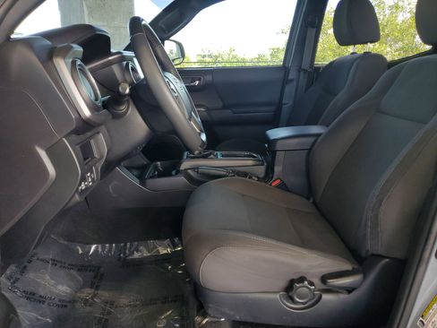 Used 2019 Toyota Tacoma TRD Off-Road RWD image 17