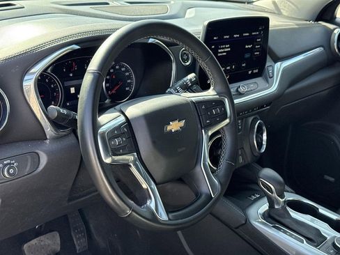 Used 2024 Chevrolet Blazer LT w/ Sound & Technology Package FWD image 9