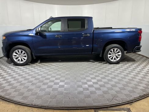Used 2021 Chevrolet Silverado 1500 Custom w/ Safety Confidence Package AWD/4WD image 2